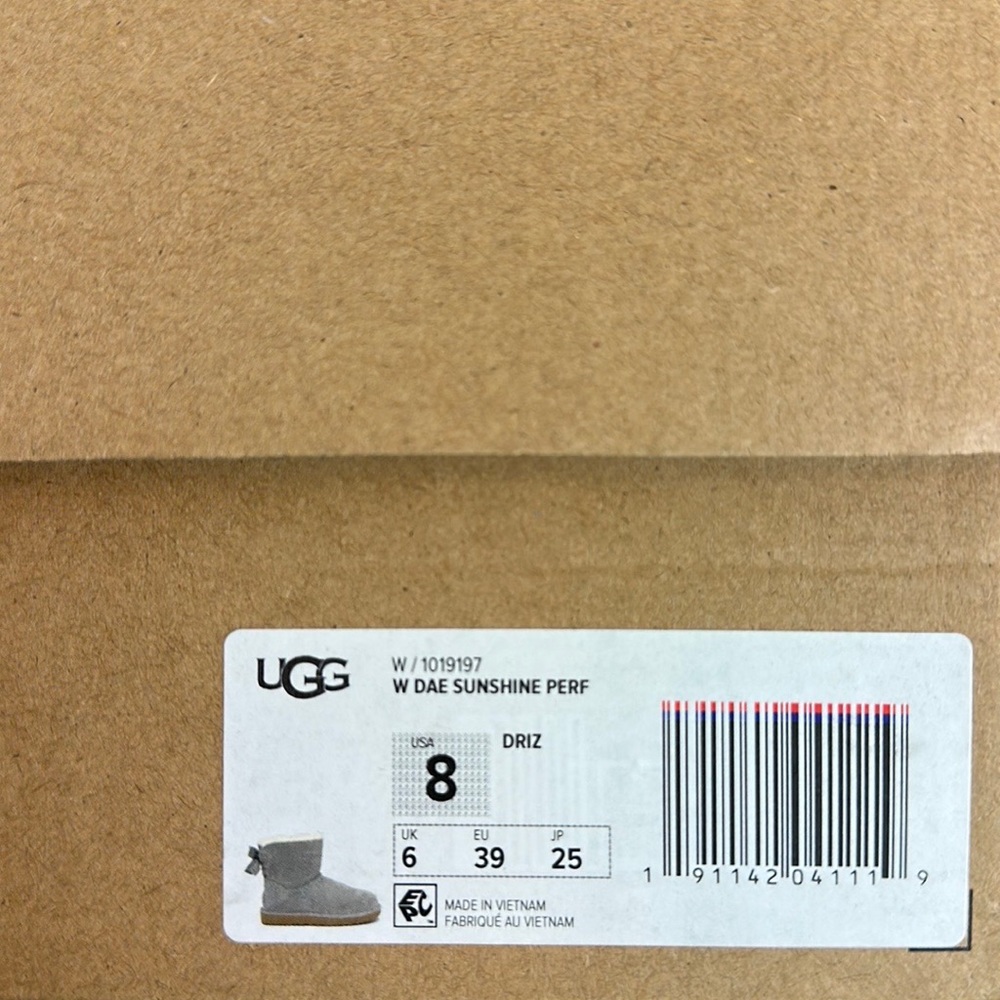🍁 UGG 🍁 Women's Da Sunshine Perf
Drizzle Suede Boots - Picture 12 of 16